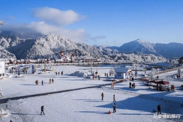 山西省 四川一4A级景区，“强制”游客消费，被爆料后，景区人气骤降