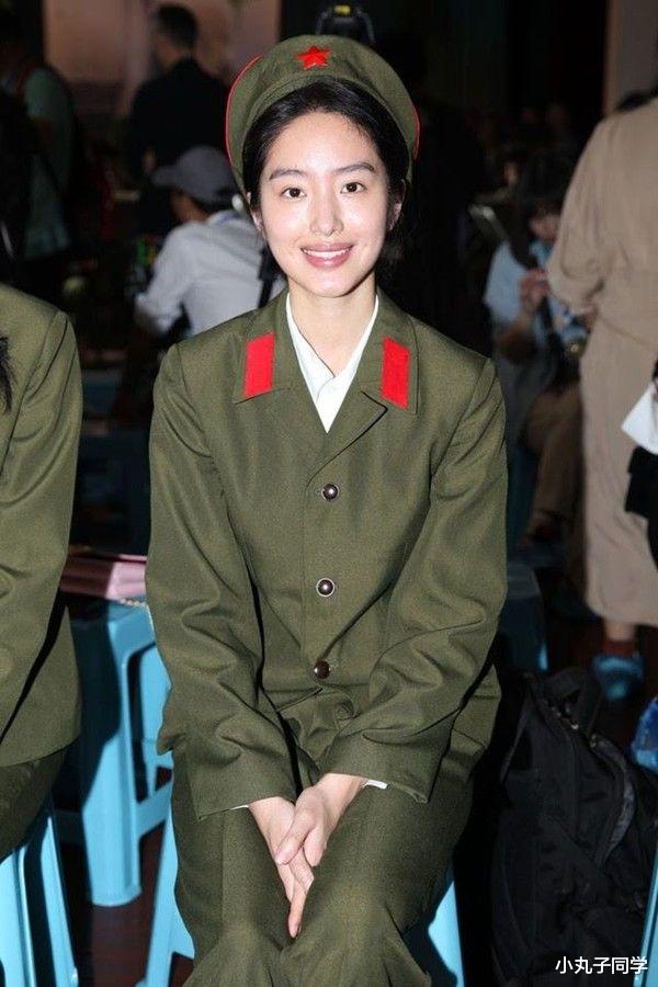 杨采钰|29岁杨采钰晒健身照，秀4块腹肌，颜值超美身材绝佳