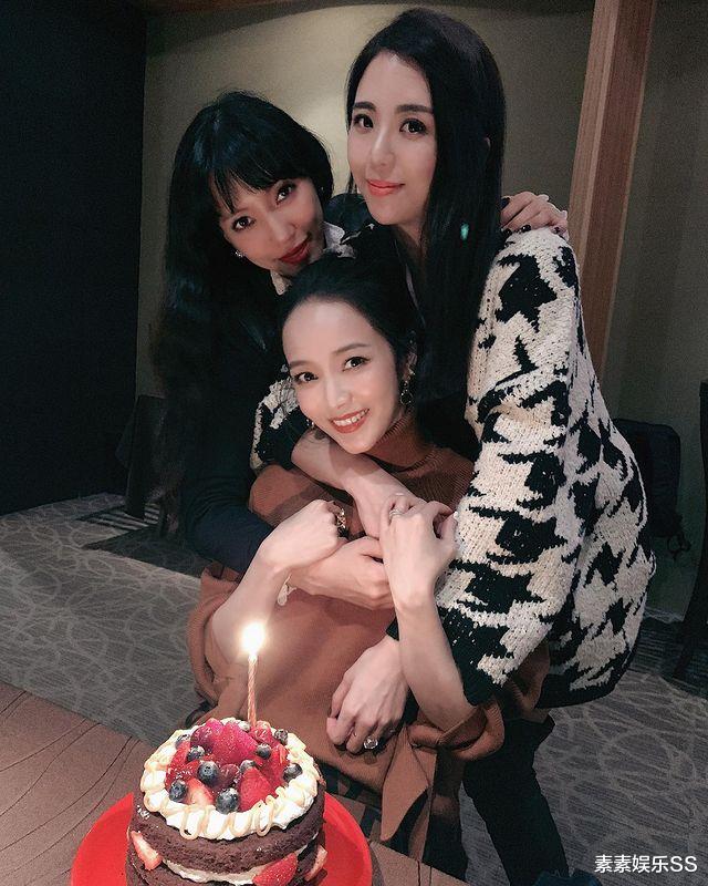 李靓蕾|侯佩岑祝福李靓蕾恢复单身，写下“静好如初”安慰好闺蜜