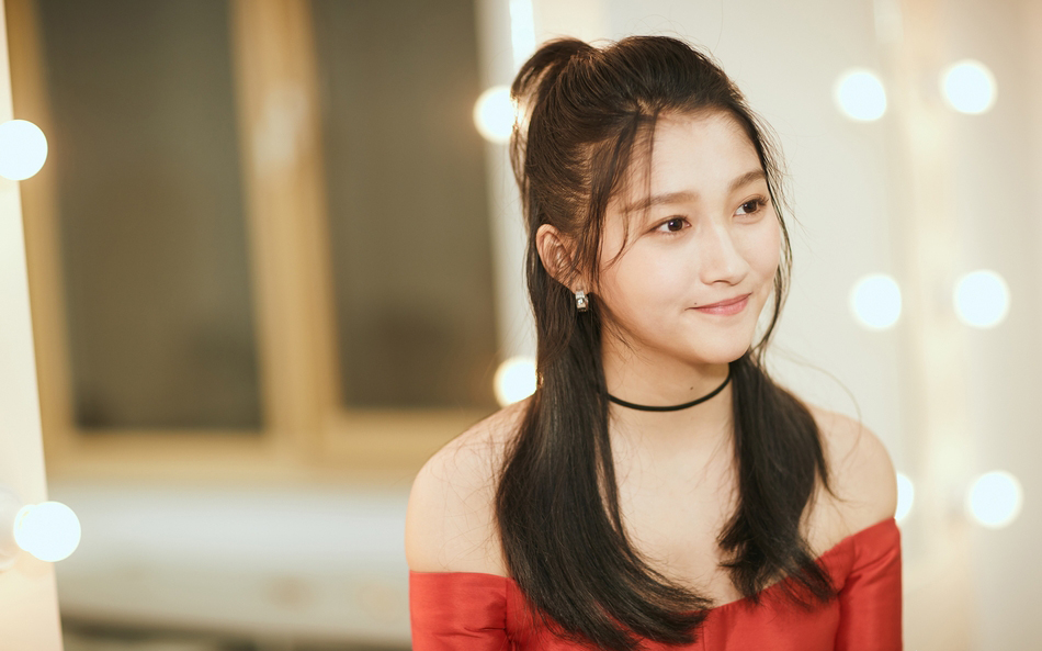 电视剧|关晓彤路透图遭嘲讽，面露老态体型壮硕，小演员发声怒斥“喷子”