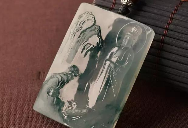 翡翠|新手买翡翠不要单纯看色，这几种翡翠更值得新人选，翡翠中的极品