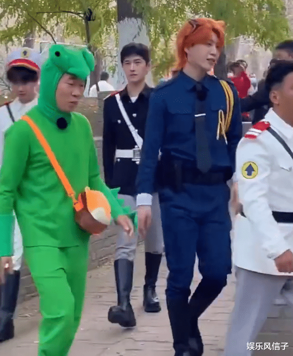 杨幂|《青春环游记3》官宣延播，吴彤被骂惨，网友：延期也要抄？