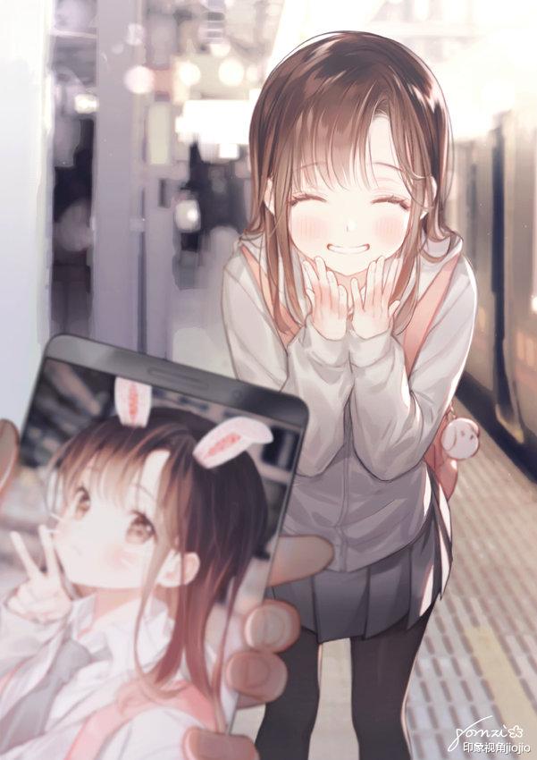|清新淡雅的动漫花样少女，偏白彩色的渐变式上色太让人喜欢了