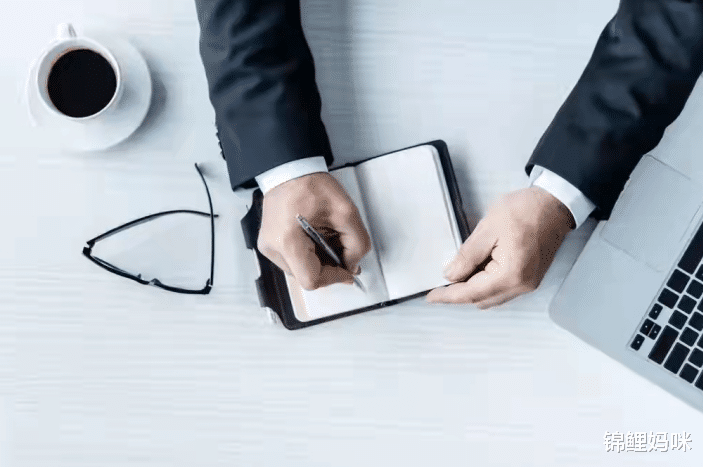 锦鲤妈咪|二十岁还在花父母的钱,有人却心安理得,年轻人是怎样的心理?