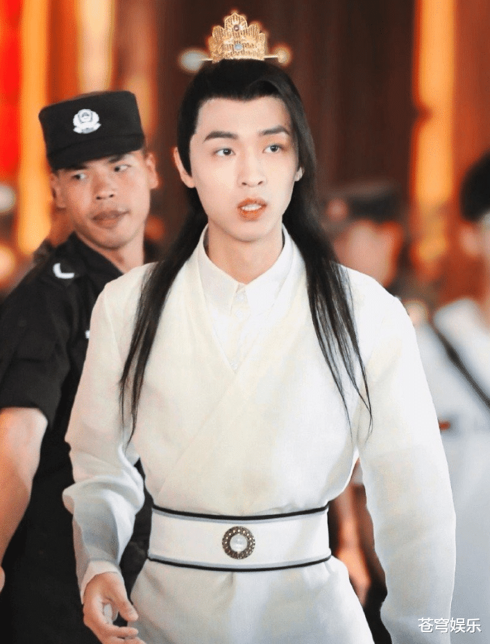 关晓彤|《萌探探探案》播出后,又一推理类综艺开录!关晓彤是唯一的女MC