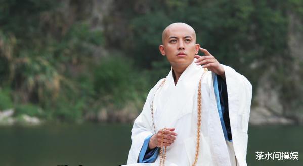 胡歌|检验颜值看光头，连胡歌都不敢尝试，有人帅成白月光有人丑似卤蛋