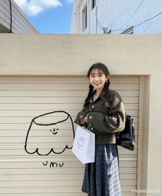 FASHION日报 ins时尚博主的小个子女生的穿搭 每套都非常的吸晴