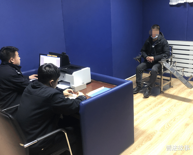 普法故事 辽宁男子大年初一酒驾轿车，操作不当与小型客车相撞，过程曝光