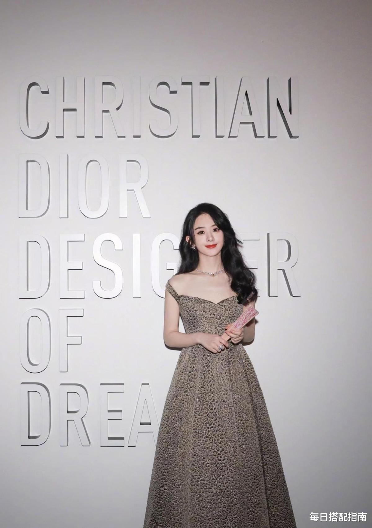 姐姐|赵丽颖单身后风格大变，穿衣大胆自信尽显成熟魅力，美出新高度