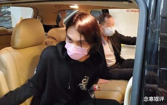 吴孟达|吴孟达死后没立遗嘱,遗产大战或将一触即发,唯独儿子吴韦仑现身