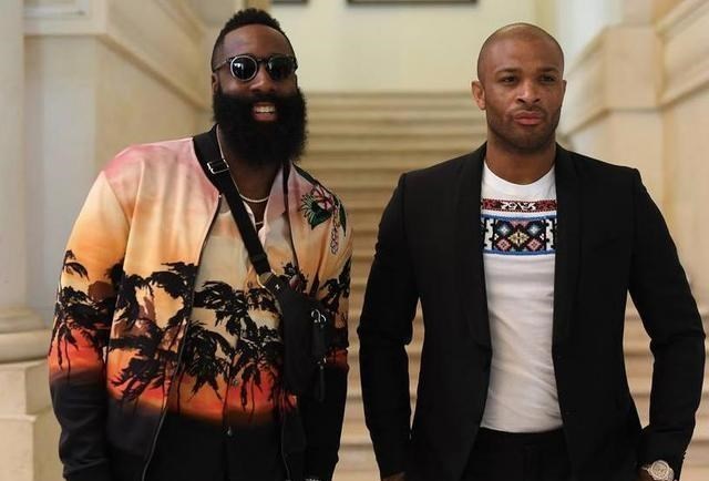 清浅微笑的我|1200万，真给不了那么多！塔克或离开雄鹿，篮网、湖人机会来了