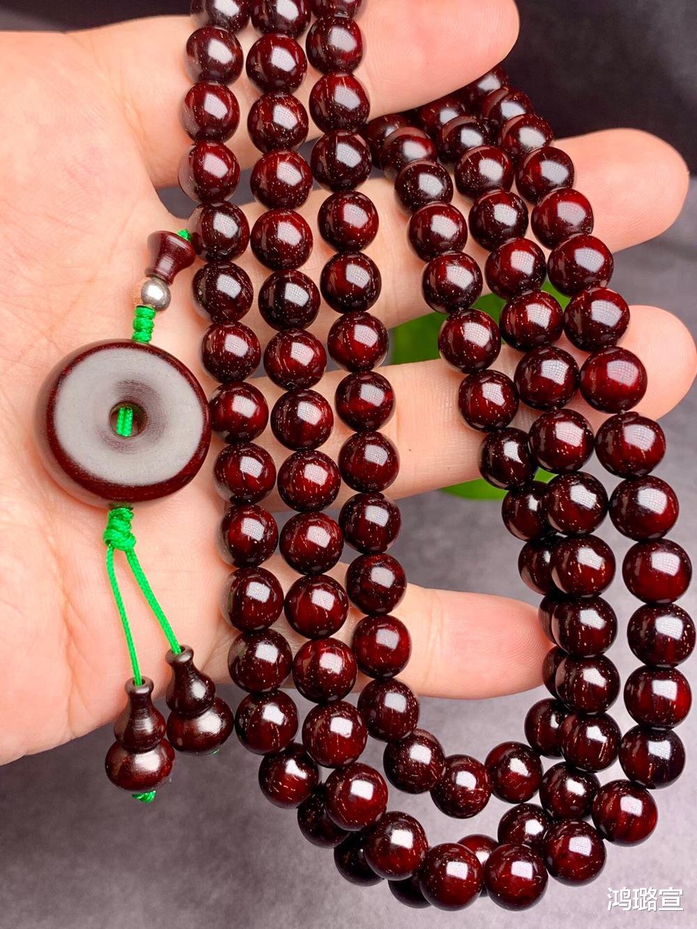 文玩|文玩女性玩家如何安全入门？不盲从不盲信！这几种文玩是首选！