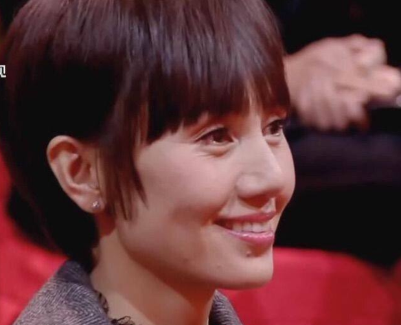 舜网 没有美颜的男女明星长什么样？靳东满脸褶子，杨幂脸上有泪沟