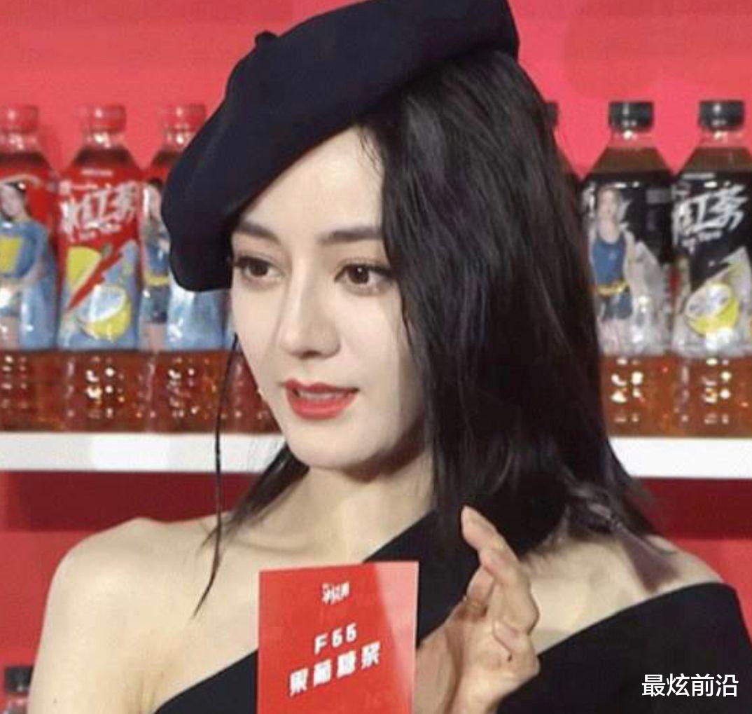 最炫前沿|被迪丽热巴的生图美翻了！穿露肩装配贝雷帽可盐又可甜，是真女神