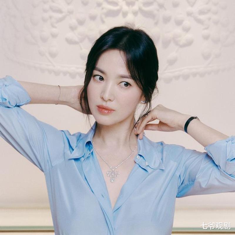 宋慧乔|出道20年的庆祝，有前夫有师弟，再过5年宋慧乔身边只剩刘亚仁？