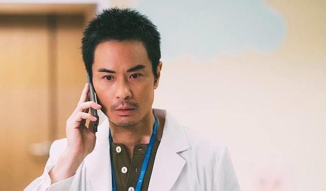 武林外传|郑嘉颖零的突破首演医生 历届视帝竟只有两位从未演过医生