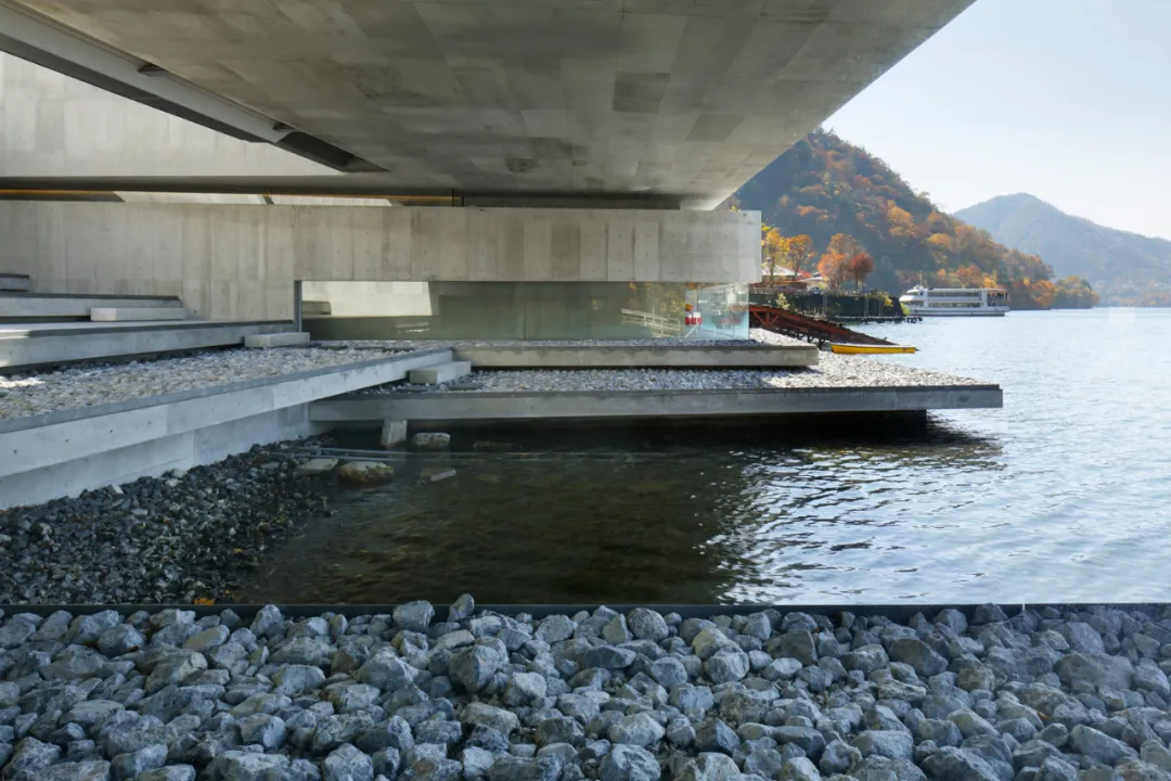 亿伽设计│温泉设计│洗浴设计│酒店设计│水上之屋:步移景异的建筑画廊