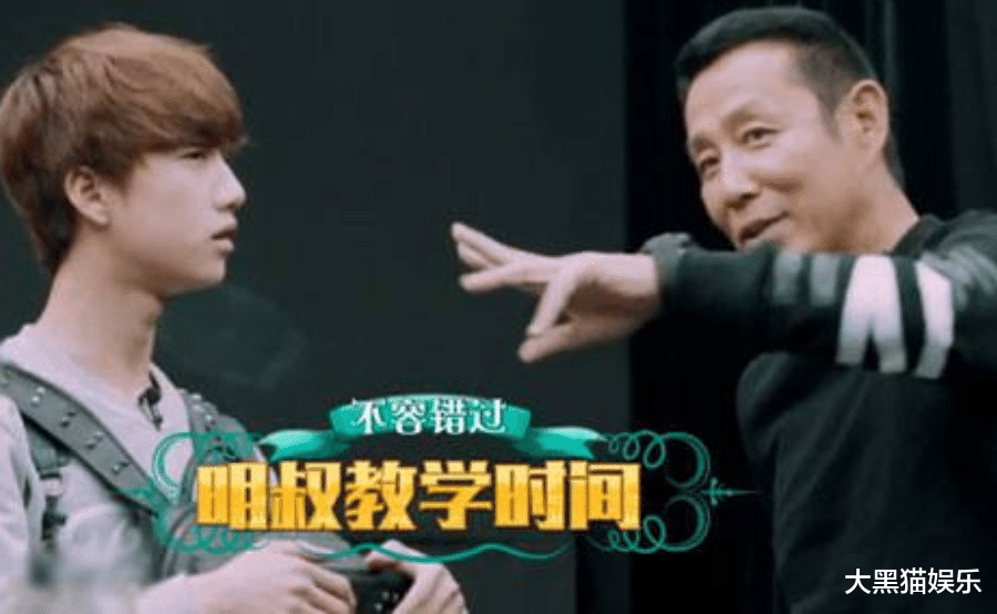 街拍|老戏骨陈道明：娶\中国第一女主播\38年无绯闻，今一家幸福