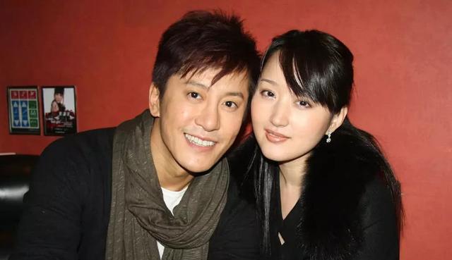 明星|“你若未娶,我便嫁你”,20年前的一句玩笑,没想到她真的做到了