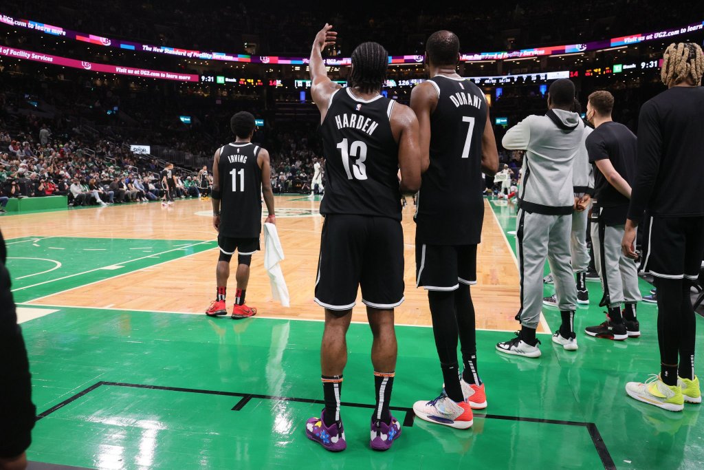 篮网队|7分5篮板2助攻，拯救篮网，拯救哈登！老兵不死，你值得赢下总冠军