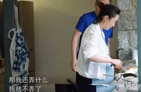 陈建斌|陈建斌好会，打印了一本诗集送蒋勤勤，浪漫到让人忘了他懒得不行