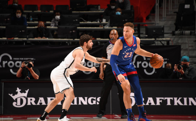 活塞队|大爆冷！篮网惨遭3连败，欧文28次疯狂出手，哈登2断5帽尽力了