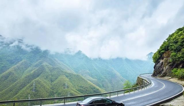 玉龙雪山 这座全网几乎0差评的小县城,被誉为“江浙小瑞士”,凭什么?