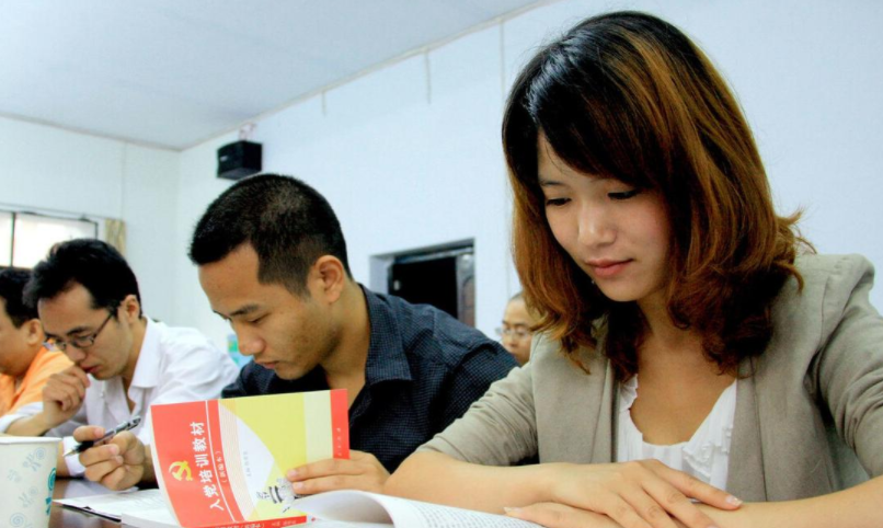 大学生|乡镇公务员放宽招聘条件，部分岗位“三不限”，专科生也可报考