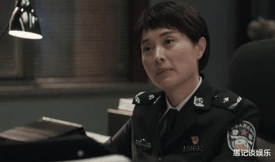 扫黑风暴|《扫黑风暴》卧底女记者黄希，其实是“硬凑”的一位正派大女主？