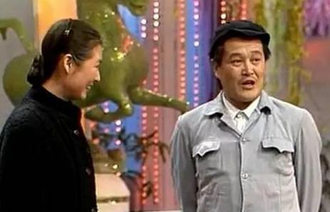 明星大侦探|1992年春晚,在表演完《我想有个家》后,黄晓娟冷不丁对赵本山说了句:“老哥啊!这可能是咱俩最后一次合作了。”