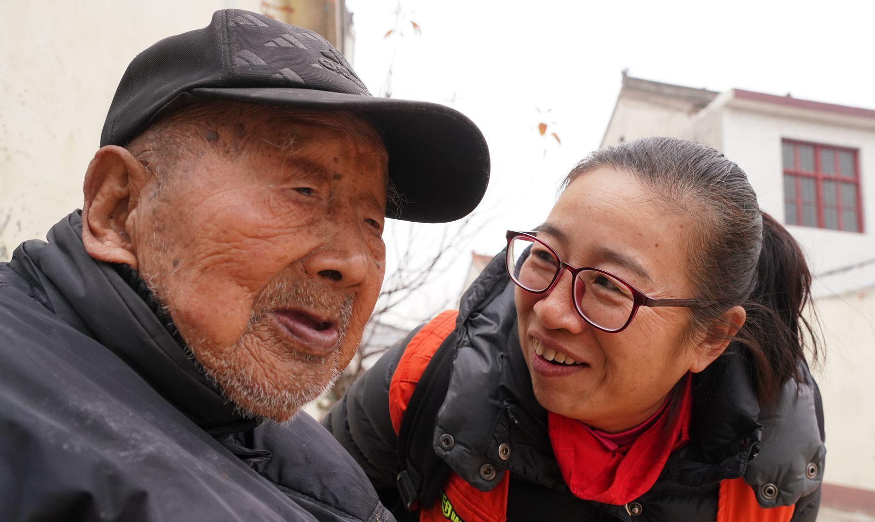 养生|百岁老人身体健康从不养生，内心强大，听他儿子讲出3点秘诀