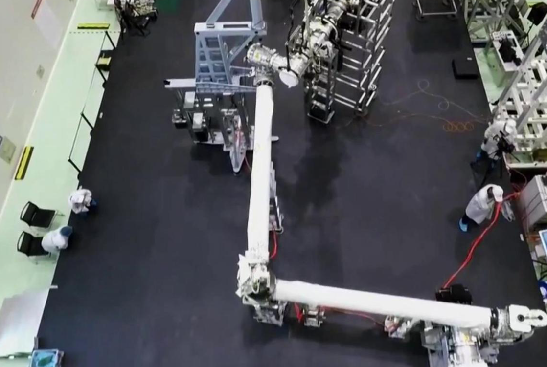 南极洲 中国空间站机械臂到底有多牛？真的可以抓飞船，人类手臂最真实还