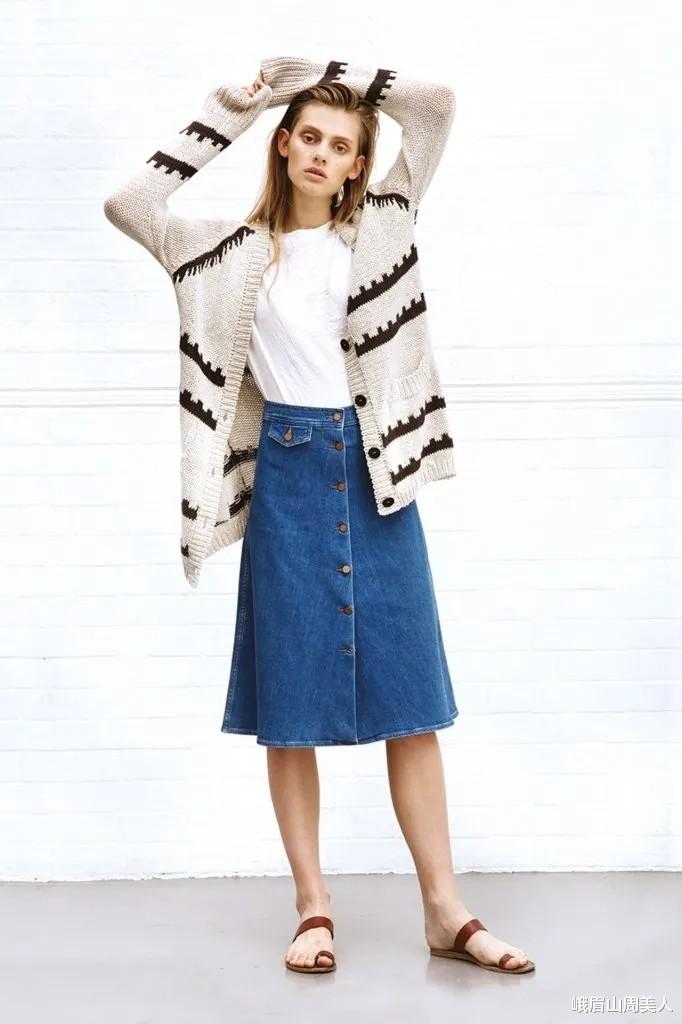 峨眉山周美人|杨紫带火了一种穿法叫：“衬衫+牛仔裙”，时尚减龄还特显瘦