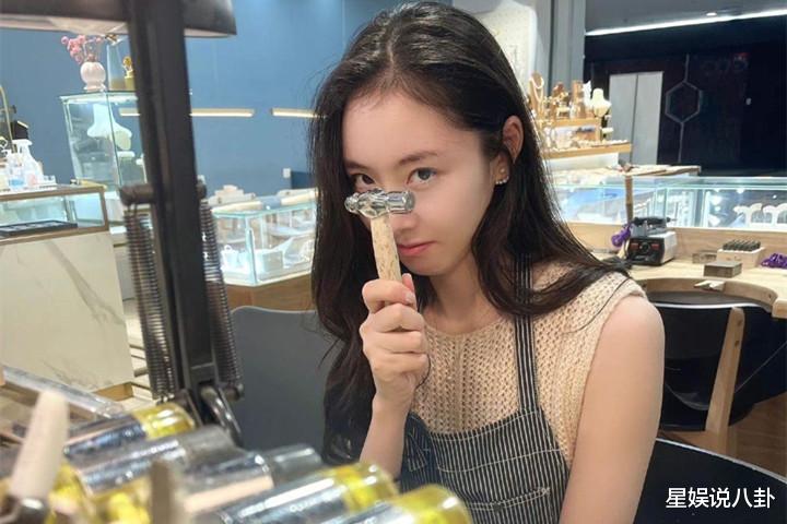 霍尊|陈露涉嫌敲诈被抓，霍尊回应“静候佳音”，时隔4个月剧情反转？