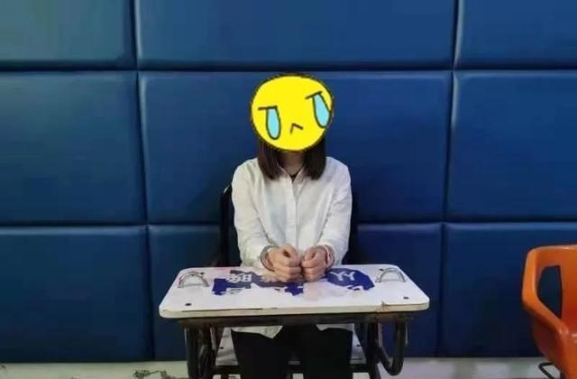 球话莲篇 闽：泉州一90后妙龄女子只因1万多元从“温老师”沦为阶下囚