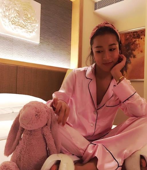 吉克隽逸|参观吉克隽逸住的豪宅，家里椅子都是宫廷式的，生活过得像贵妃