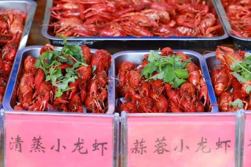 新报业传媒 “锦绣鸡公山 精彩五月欢乐节”即将重磅推出，敬请期待