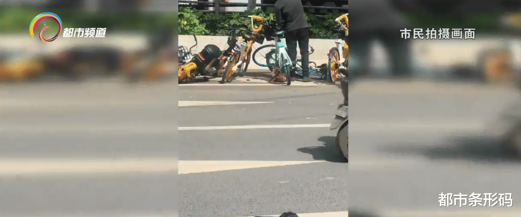 市民:有人拿着工具钳偷共享助力车头盔