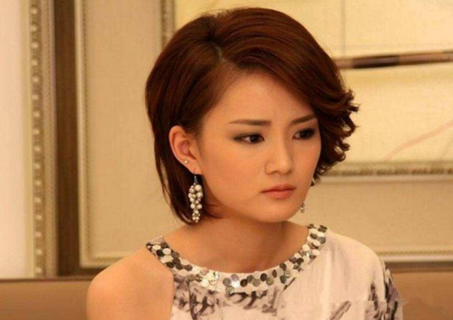 馨子|37岁女星现状曝光，没房没车没结婚，曾出演《红苹果乐园》女主