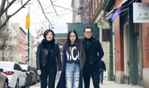 李咏|李咏因何去世？高晓松发文揭露真实死因，本人12字怒斥“无耻”