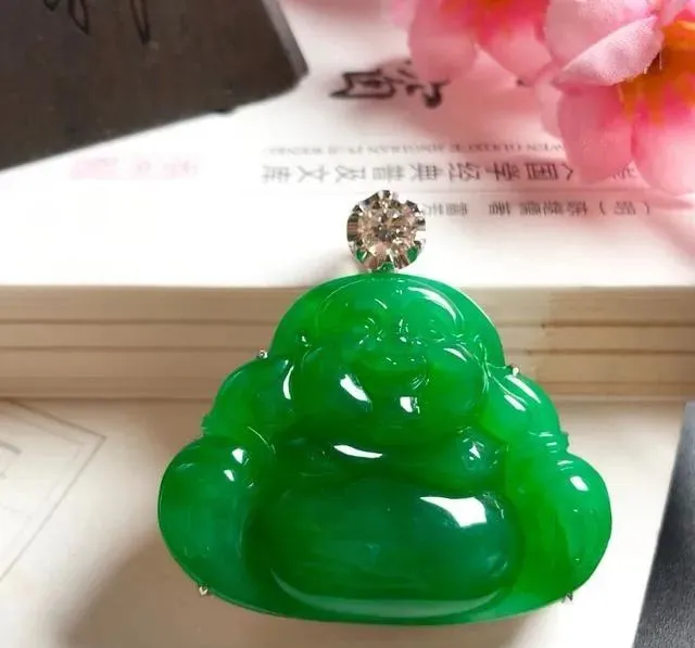 翡翠|翡翠的种类繁多，教你认识翡翠的“种”