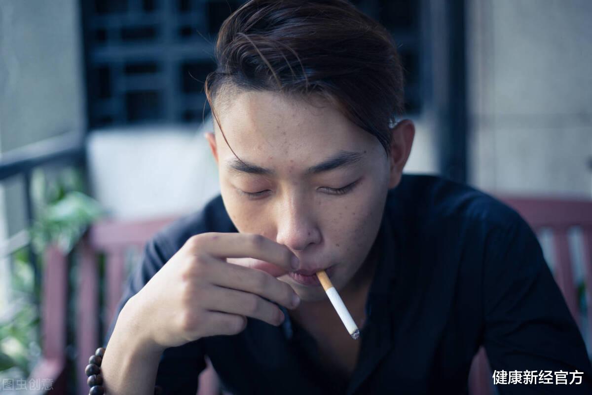 健康新经官方|为了肺部健康：吸烟者，戒不掉烟，这3个时间段也不要吸烟