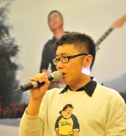 庞龙|一首歌一夜爆红，时隔多年归于平寂，他去了哪里？