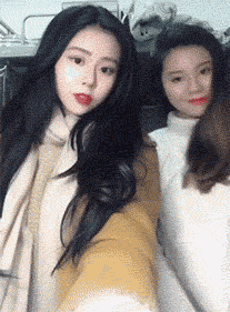 酒吧|“今天酒吧蹦迪时踩到的，软软的一团，这是啥啊”哈哈哈无敌了！！