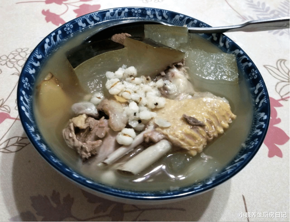 冬瓜|湿气最怕喝“它”，简单炖一锅，营养极高，祛湿排毒，身体更轻松了