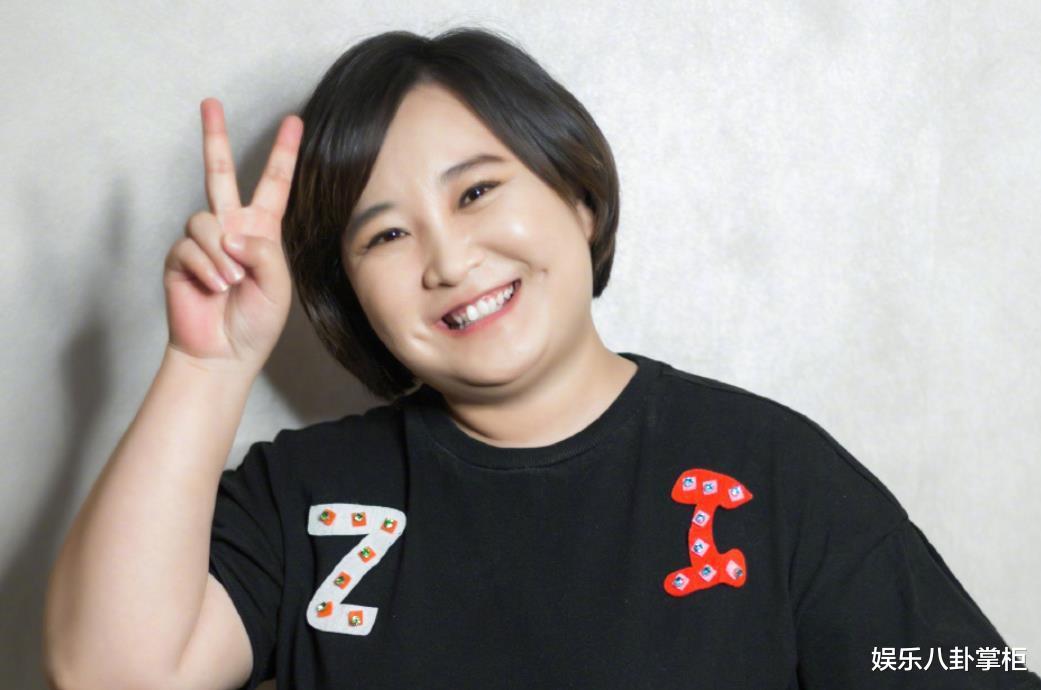 贾玲|贾玲彻底寒心！破53亿“李焕英”口碑反噬，吴京16字一语成谶