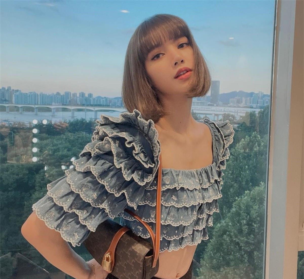 lisa|BLACKPINKLisa为自己的辫子引起的争议，向粉丝道歉！