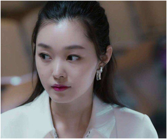 郭麒麟|被传出无数次与郭麒麟的恋情都被她一一否认，她的恋爱观到底多正