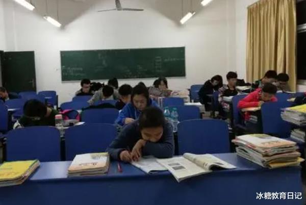宿舍|白岩松：打死我也不让孩子住宿，真可谓字字戳心，他为何如此说