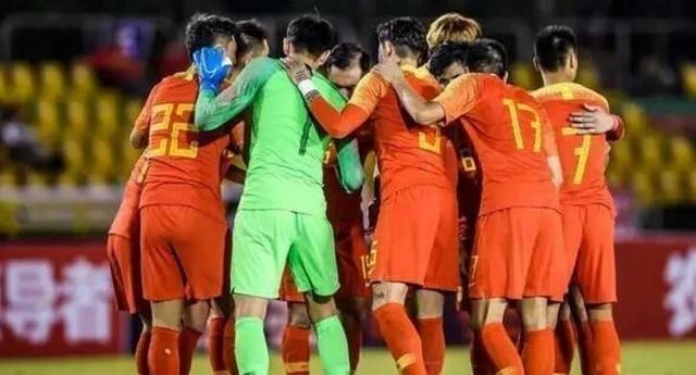 国足|6：0！43年不败！国足暴击亚洲鱼腩，7战0负+4连胜，剑指锁定第二